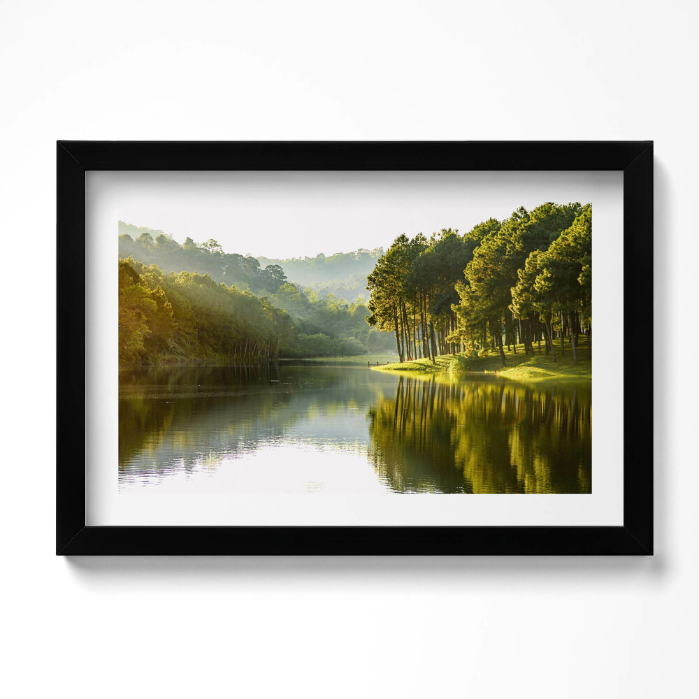 Tablou living cu rama original Peisajul râului verde