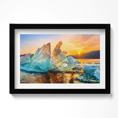 Tablou rama original O bucată de gheață la răsăritul soarelui