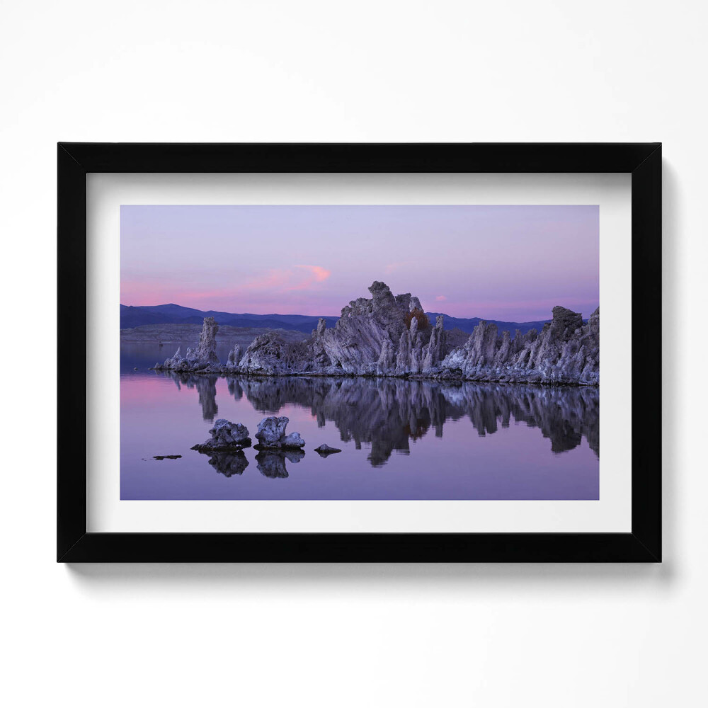 Tablou living cu rama original Reflexia rocilor în apă