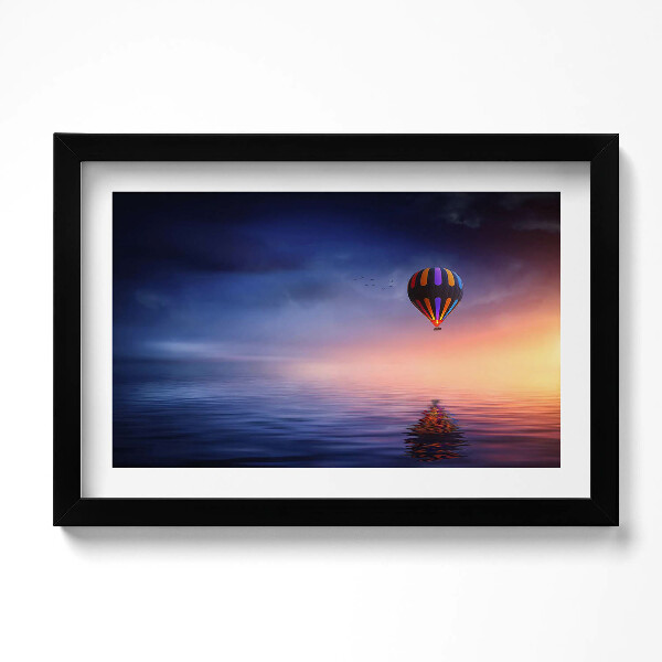 Tablou rama original Balon deasupra apei