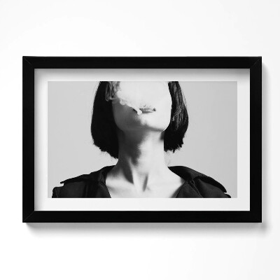 Tablou living cu rama original Portretul misterios al unei femei fumătoare