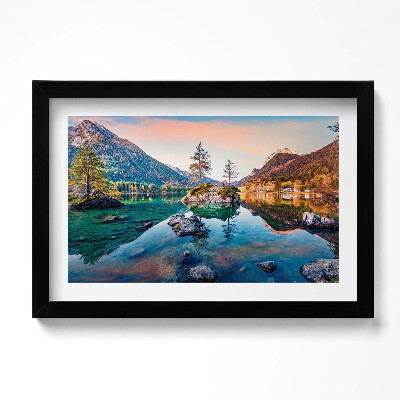 Tablou living cu rama original Peisaj frumos al lacului de munte