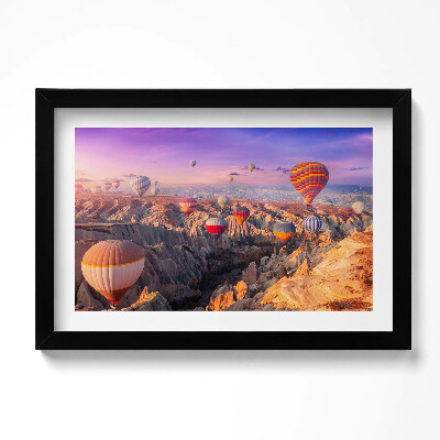 Tablou living cu rama original Baloane care zboară peste canion