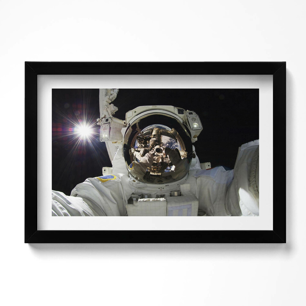 Tablou rama original Astronautul în spațiul NASA