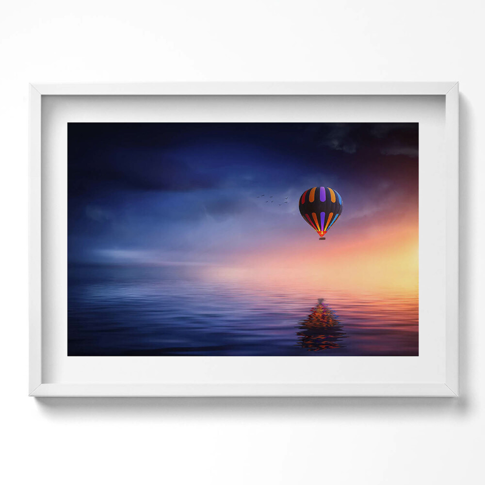 Tablou living cu rama excepţional Balon deasupra apei