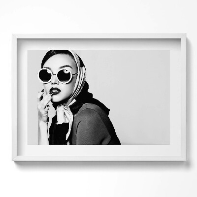 Tablou rama excepţional Portret alb-negru al unei femei într-un stil glamour