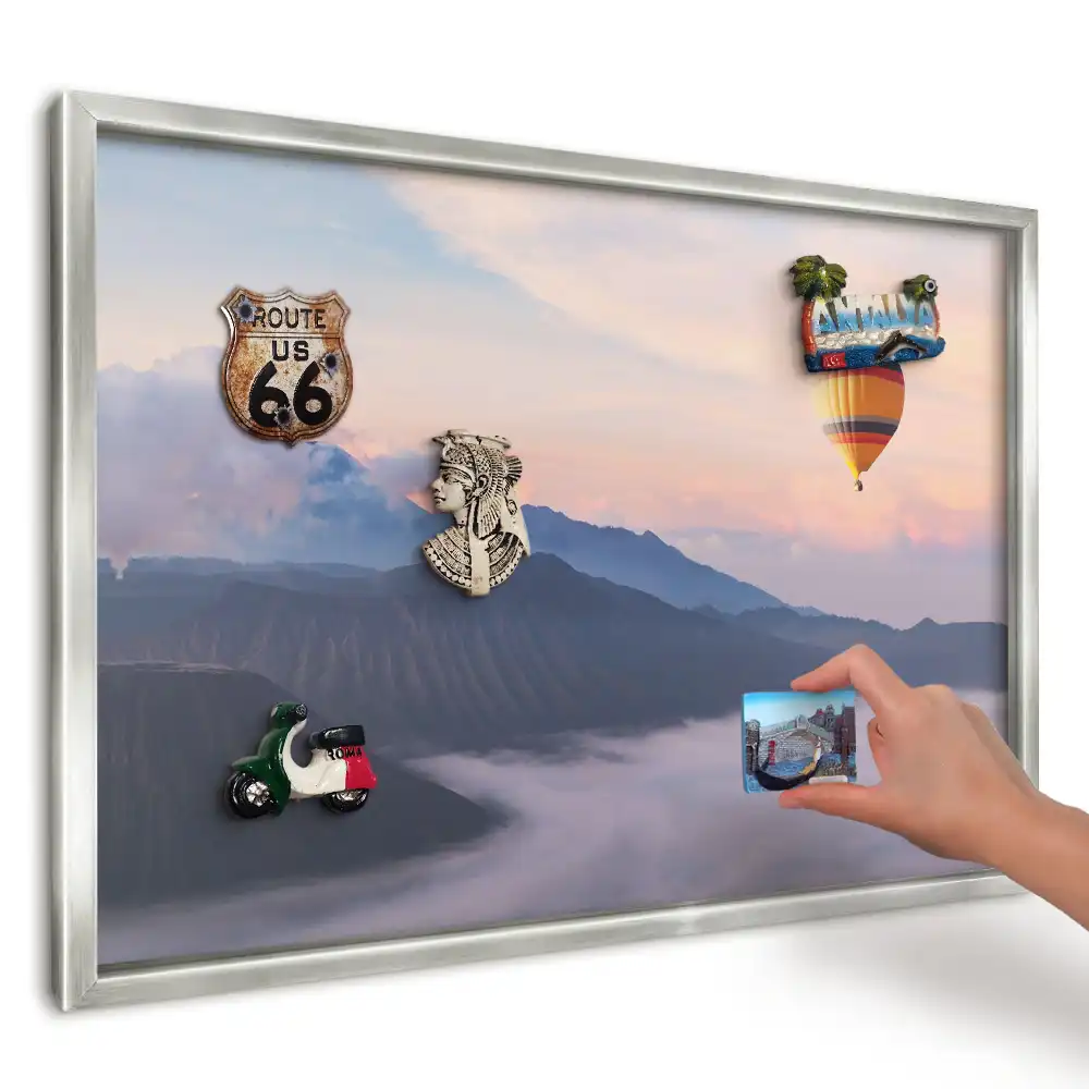 Panou magnetic înrămat cu design munți și balon