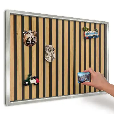Panou magnetic cu ramă pentru magneți cu design minimalist pe verticală