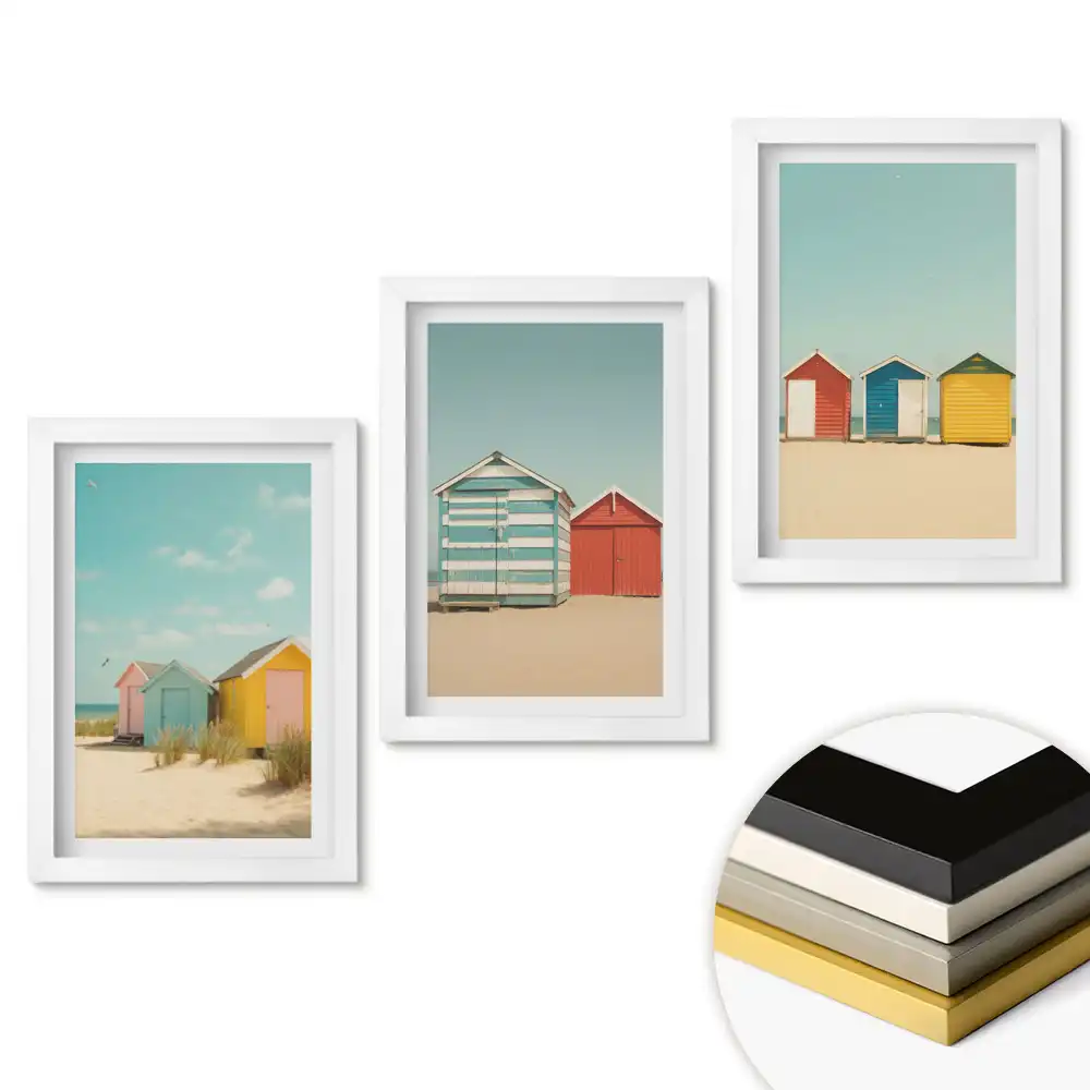 Set 3 tablouri pentru dormitor cu case colorate pe plajă la soare