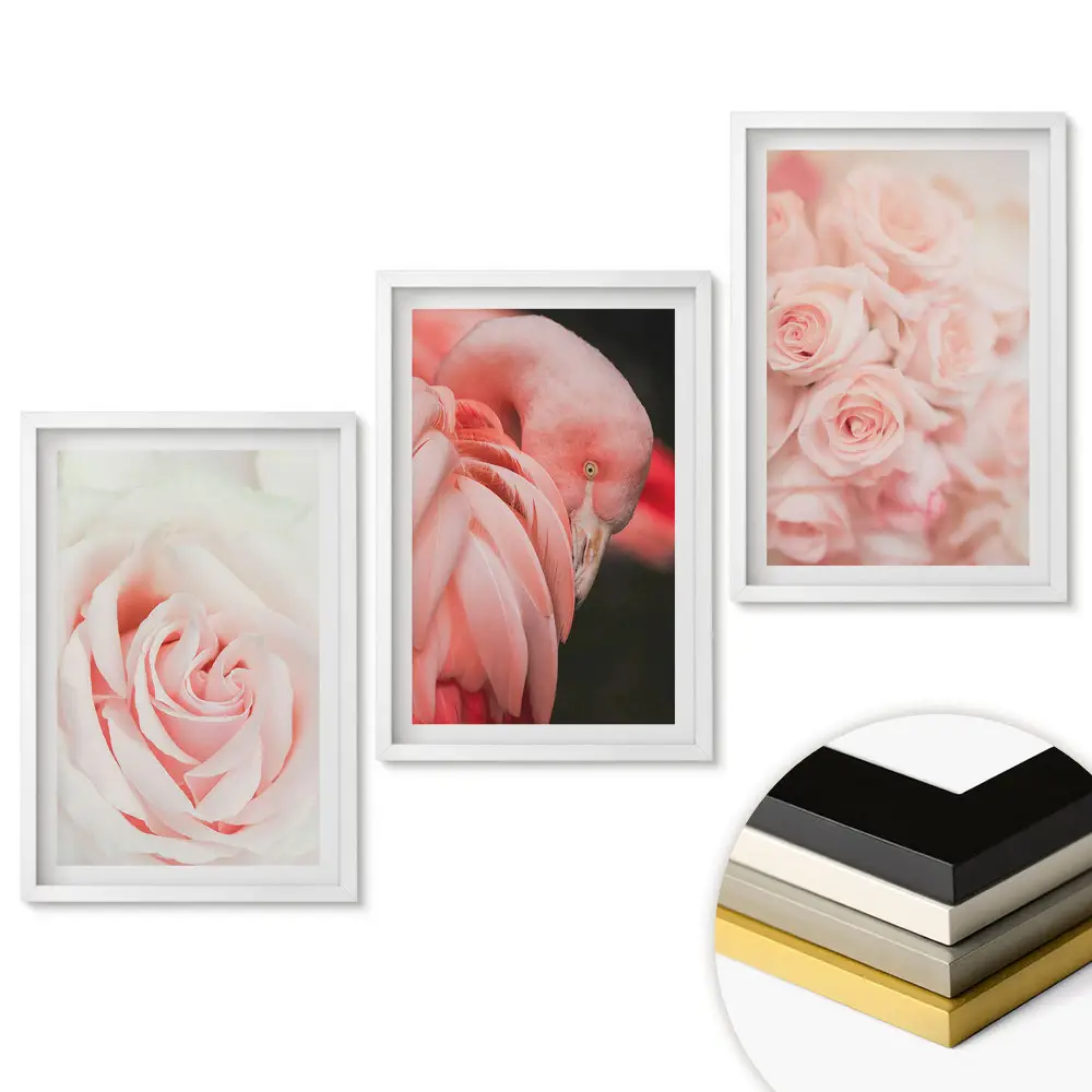 Set tablouri pentru living cu design floral în nuanțe delicate de roz