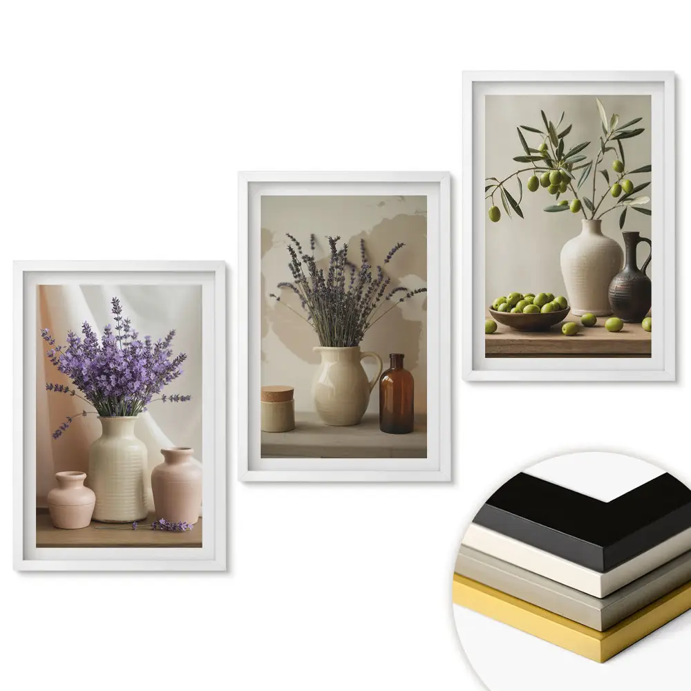 Set 3 tablouri pentru living cu aranjamente florale în vaze ceramice