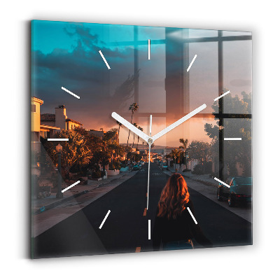 Ceas perete din sticlă pătrat Femeie pe drum